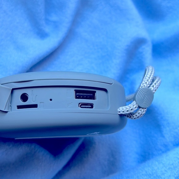 Portable speaker loud - Picture 2 of 4